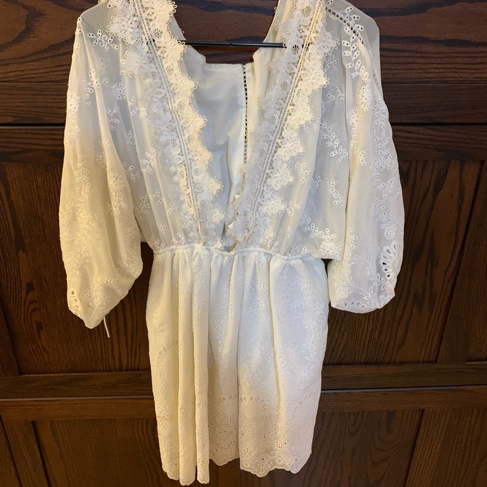 Lace balloon sleeve mini dress